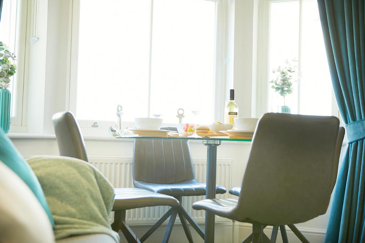 Sea View Serenity Breath Taking Sea View Sleeps 4 Scarborough Exterior photo