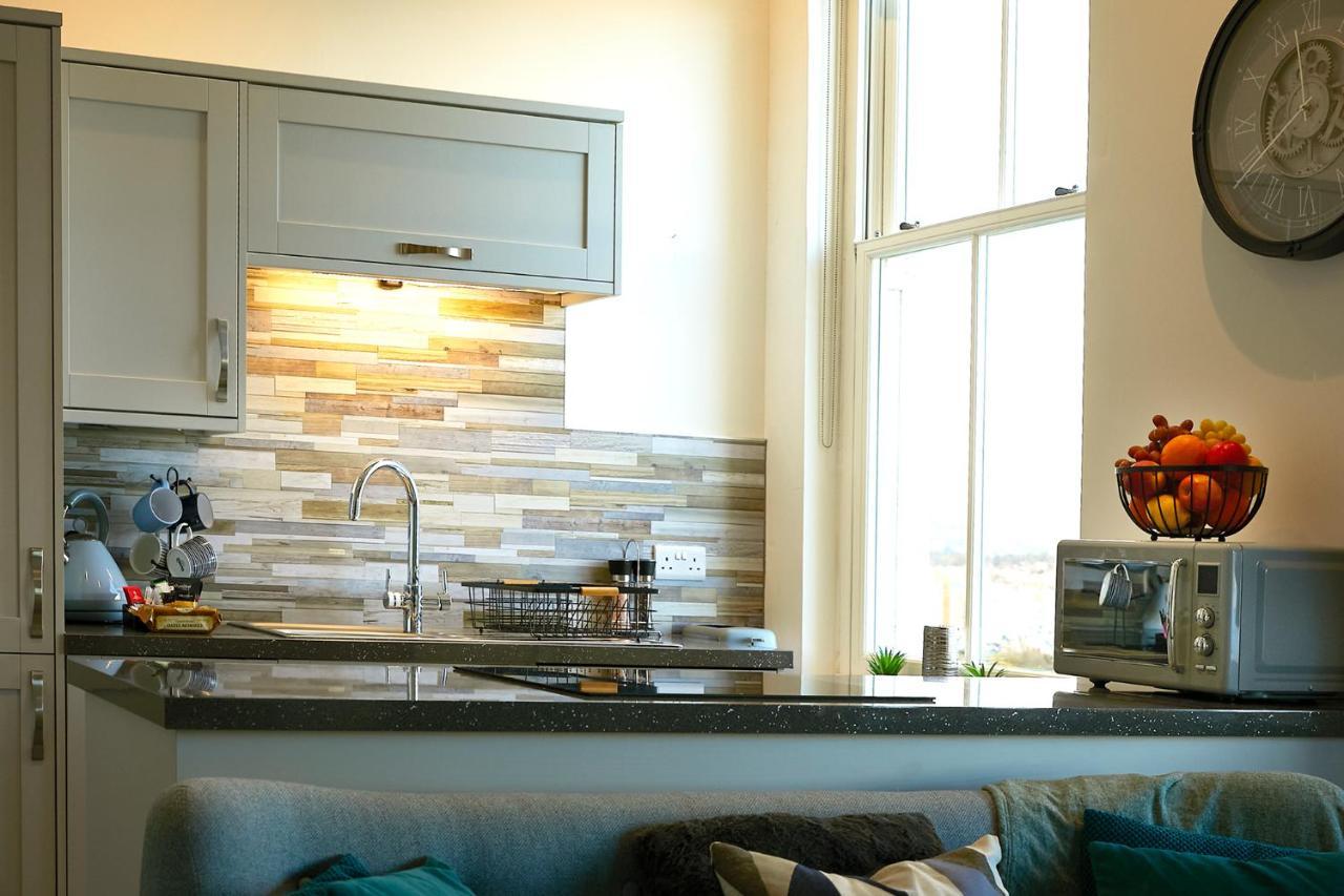 Sea View Serenity Breath Taking Sea View Sleeps 4 Scarborough Exterior photo